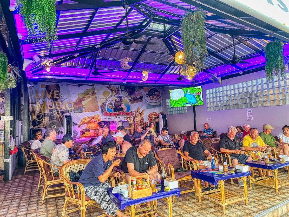 Happy Vikings - Beachfront Jomtien Beach Zewnętrze zdjęcie